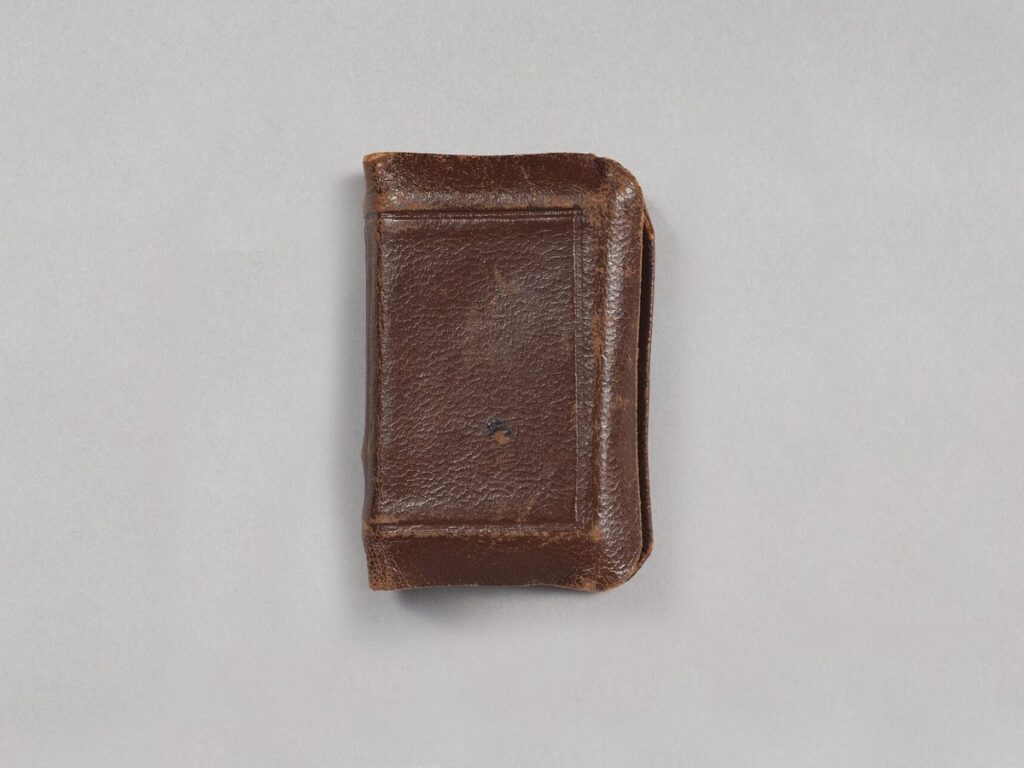 Miniature Bible with Magnifying Glass Given to Charles A. Lindbergh - DPLA - d74e6a67f18a50bb96ca688917e04c9c