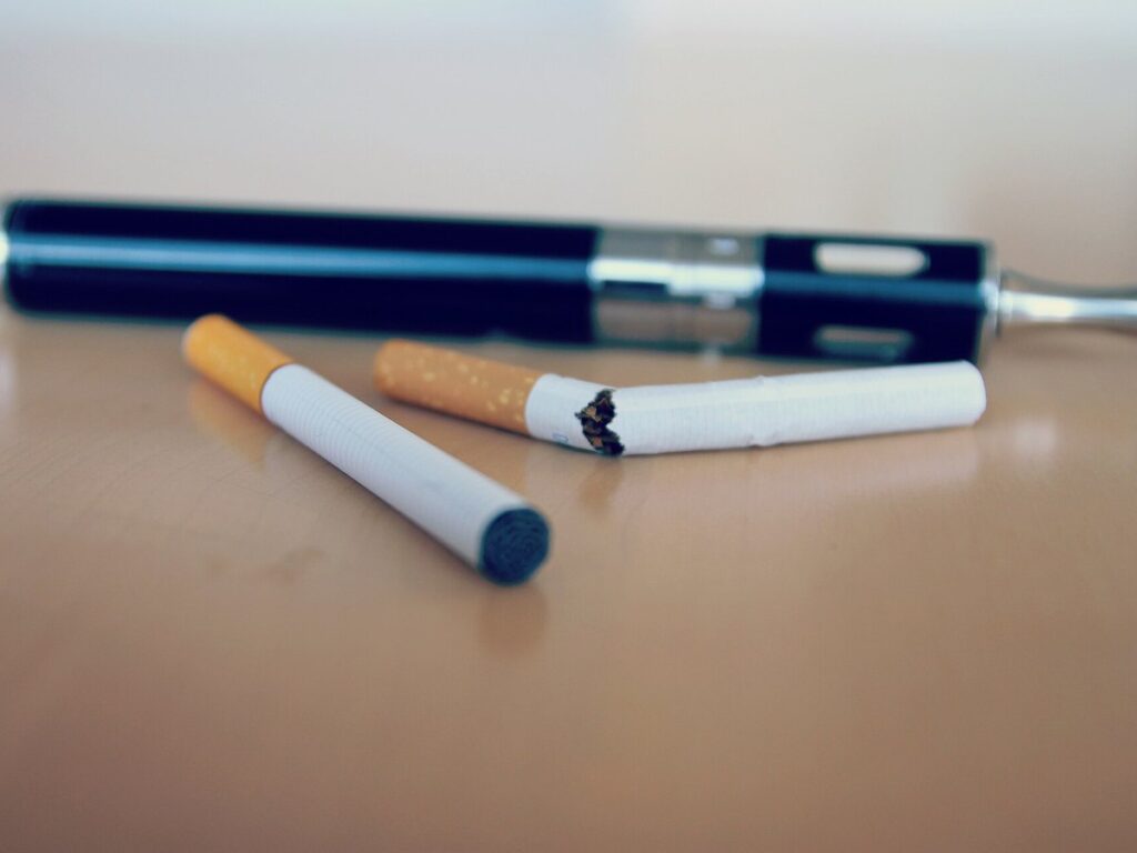 E-Cigarette-Electronic Cigarette-E-Cigs-E-Liquid-Vaping-Stop Smoking-Quit Smoking (16272143521)
