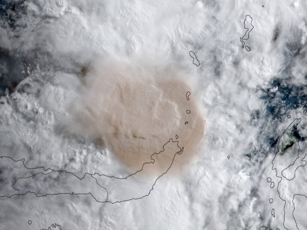 Ash Cloud Balloons From Ruang Volcano (CIRA 2024-04-30)